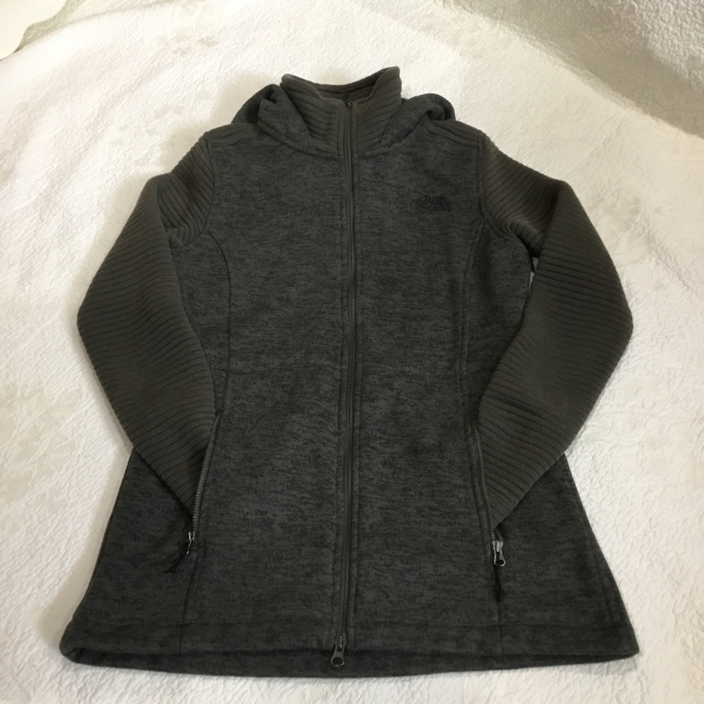 EUC The North Face sweater fleece jacket